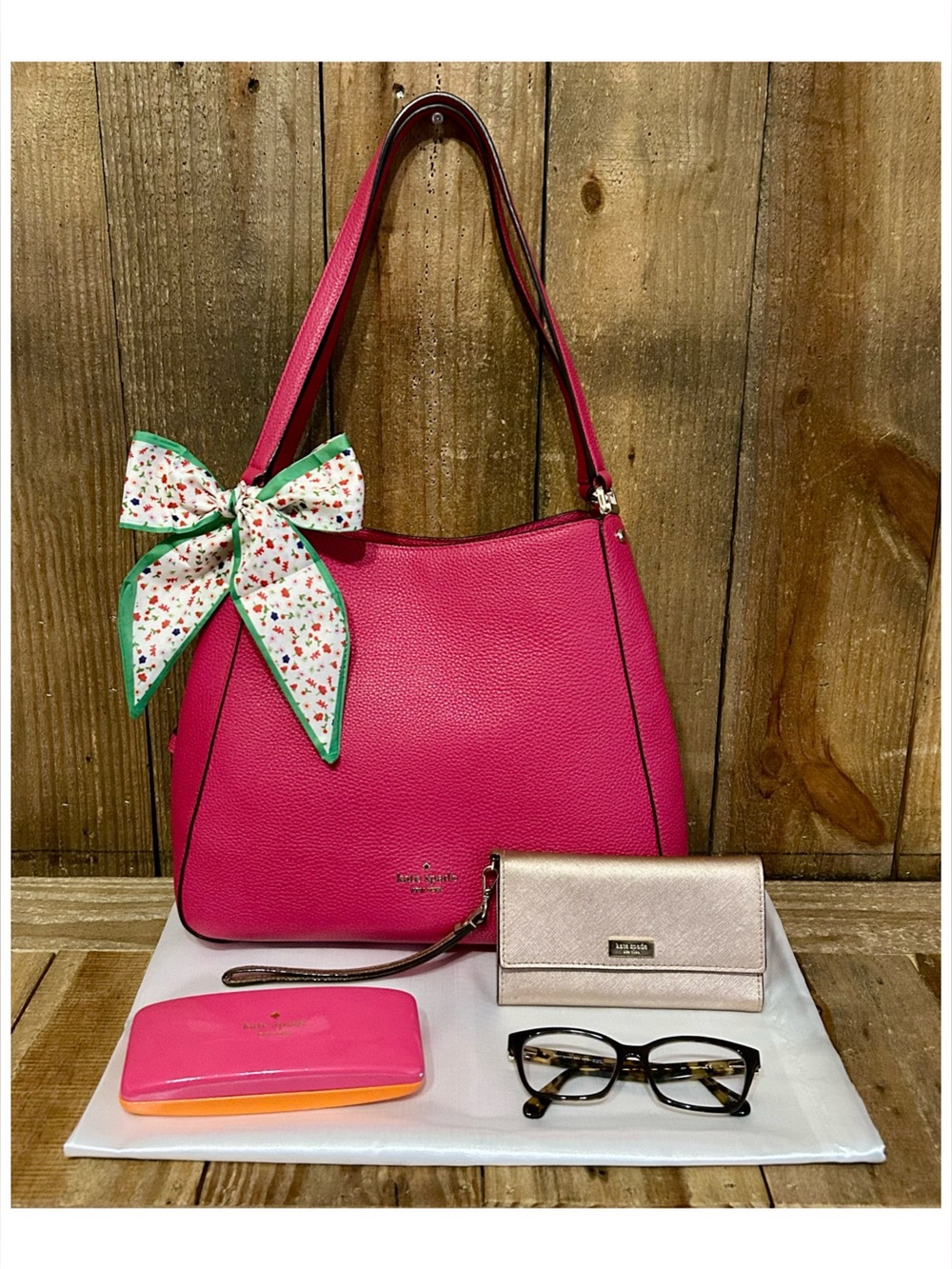 Kate Spade. 5 Piece: Leila Bag & Free Wristlet, Glasses & Case, Scarf & Dust Bag - Picture 16 of 16